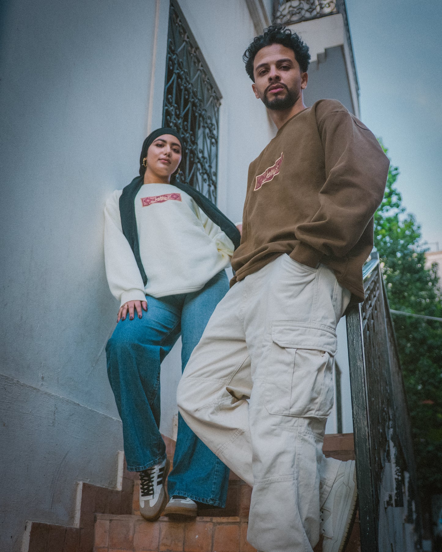 PERSIAN RUGS CREWNECK (BRN)